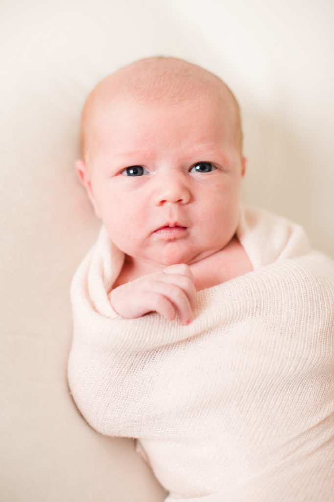 newborn photographer natural posing